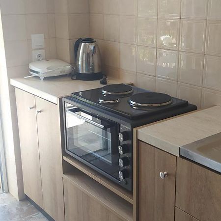 Apartments Rania Толон Екстериор снимка