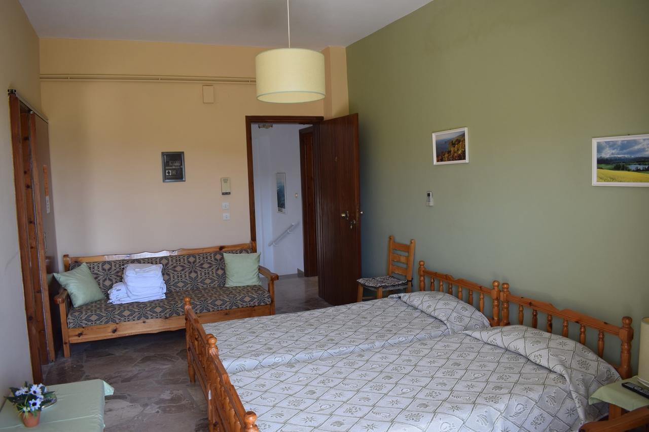 Apartments Rania Толон Екстериор снимка