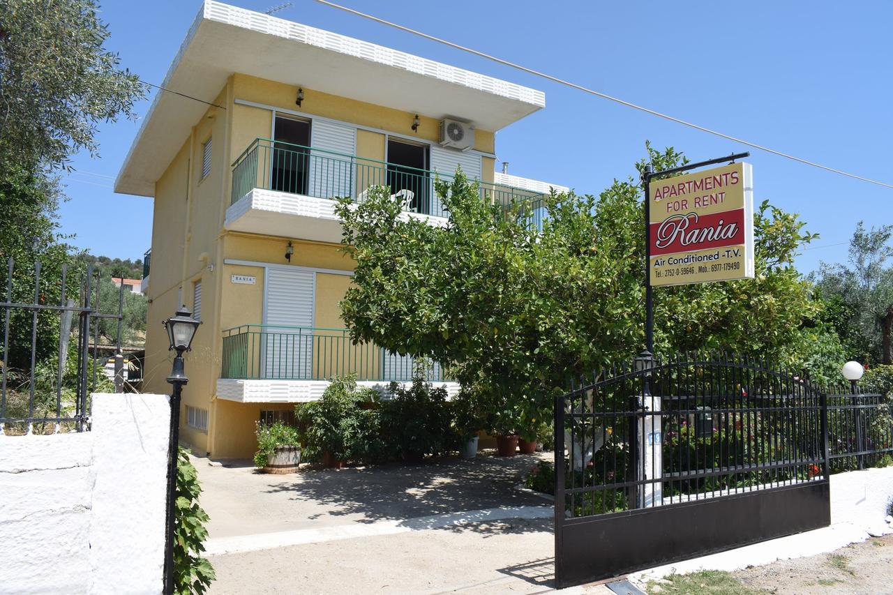 Apartments Rania Толон Екстериор снимка