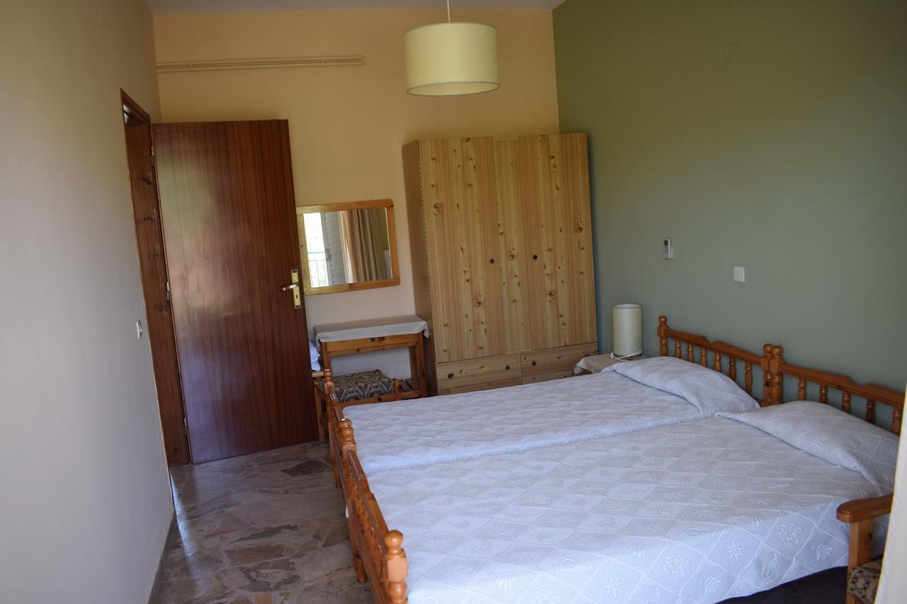 Apartments Rania Толон Екстериор снимка